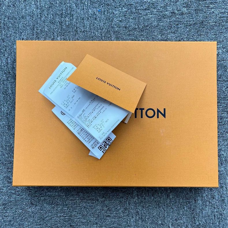 Louis Vuitton Louis Vuitton 25 Capsule Gradient Logo Tee Size US XL / EU 56 / 4 - 9 Thumbnail