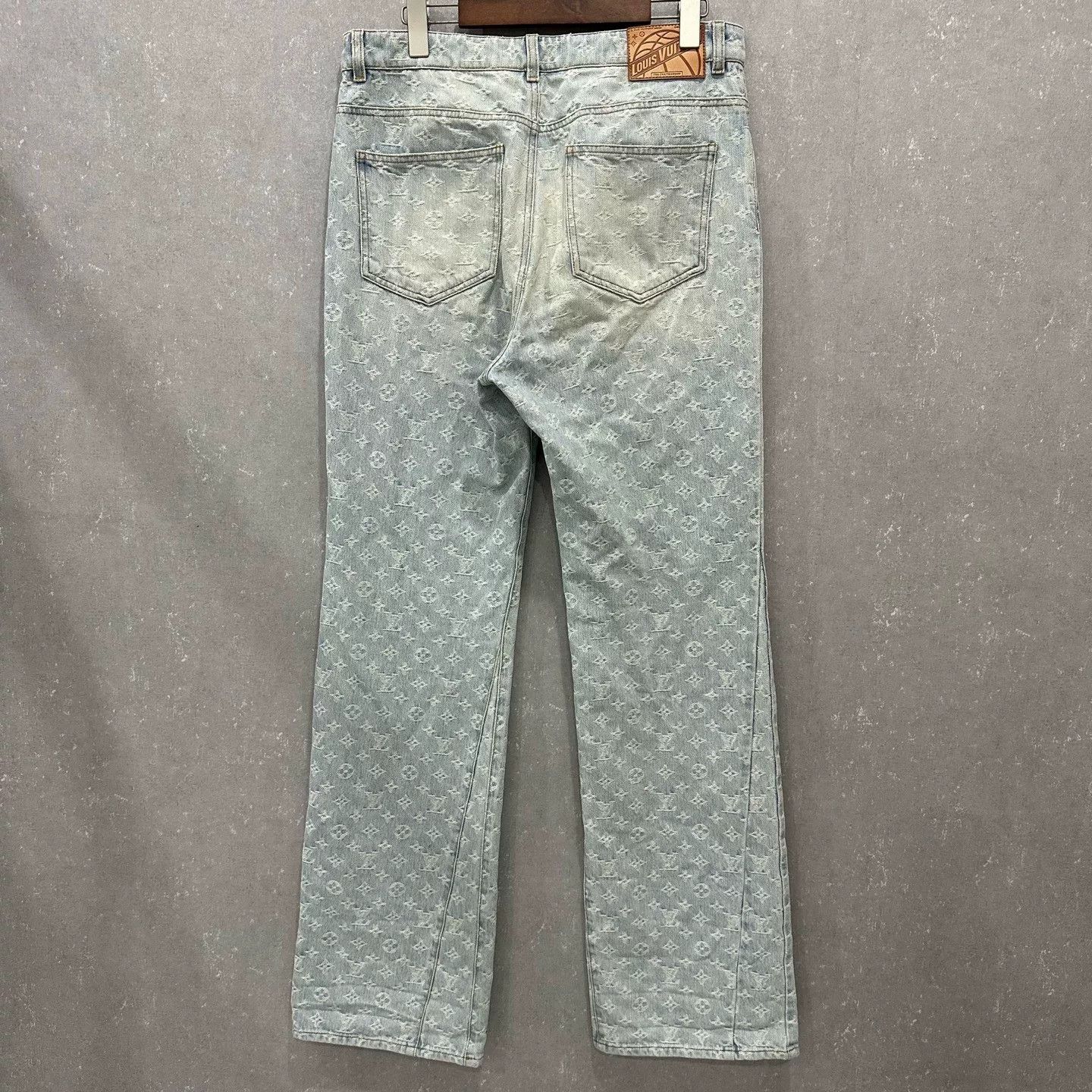 Louis Vuitton Louis Vuitton NBA Collaboration All-Over Print Jeans Size US 30 / EU 46 - 2 Thumbnail