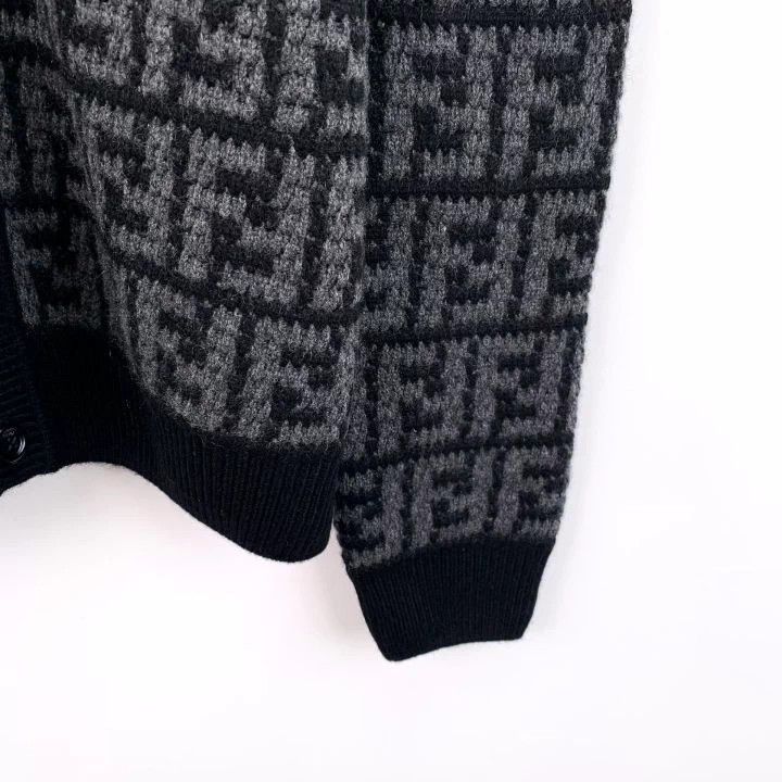 Fendi Fendi Logo All-Over Print Cashmere V-Neck Cardigan Size US L / EU 52-54 / 3 - 4 Thumbnail