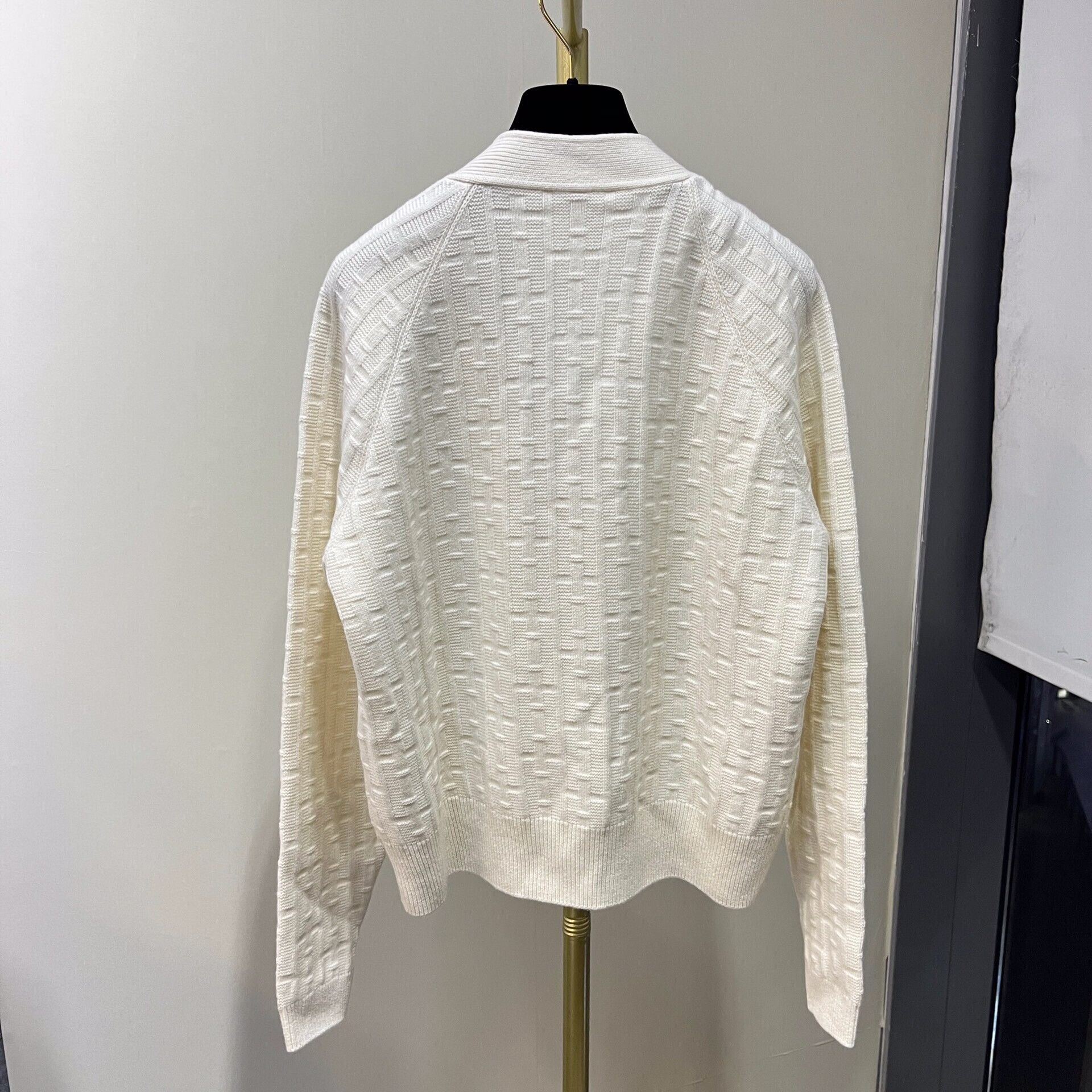 Hermes Hermes 23SS White Knit Cardigan Size36 Size US S / EU 44-46 / 1 - 2 Thumbnail