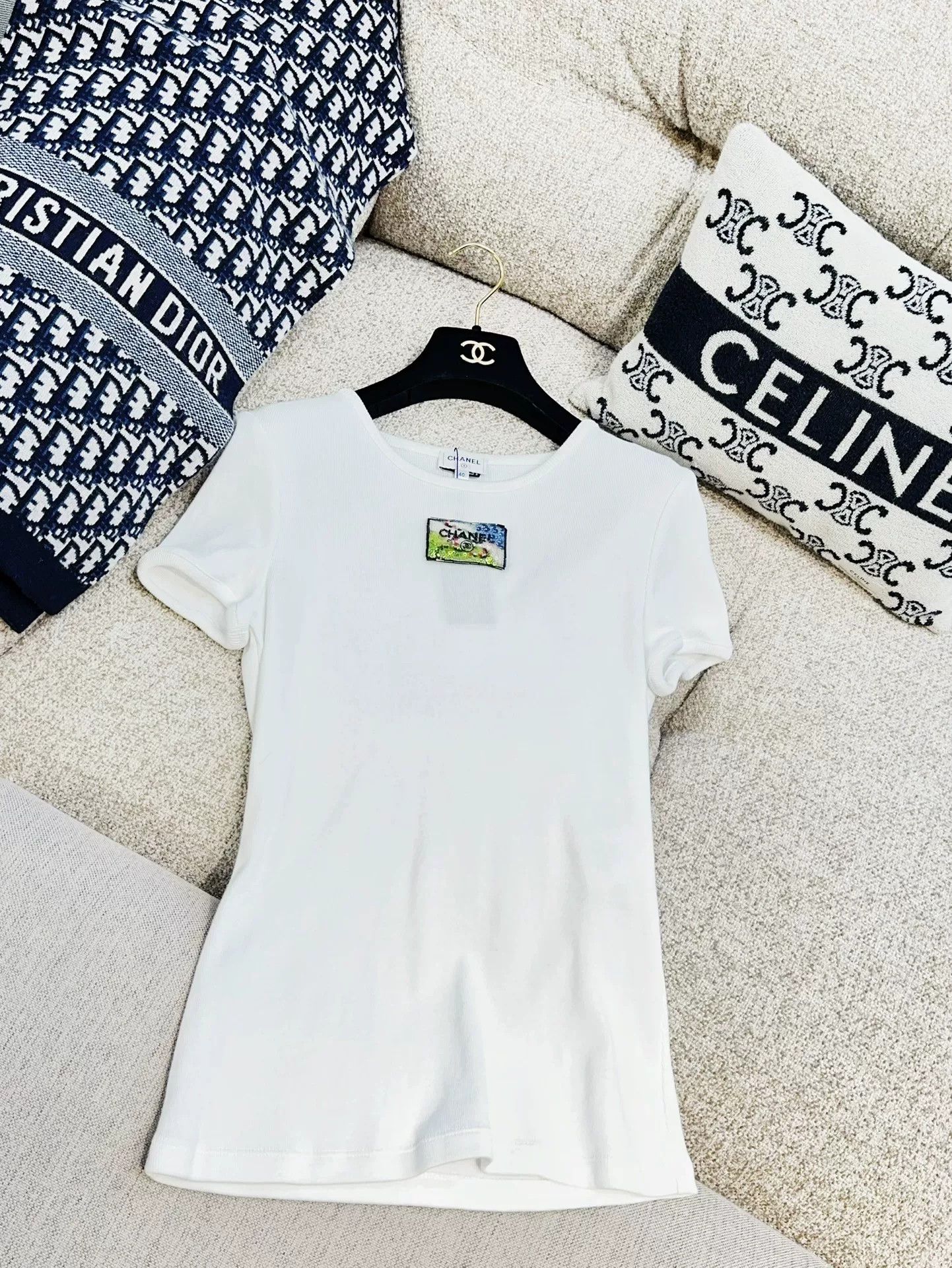 Chanel Chanel 23C Embroidered Sequin Short-Sleeve T-Shirt Size US L / EU 52-54 / 3 - 2 Thumbnail