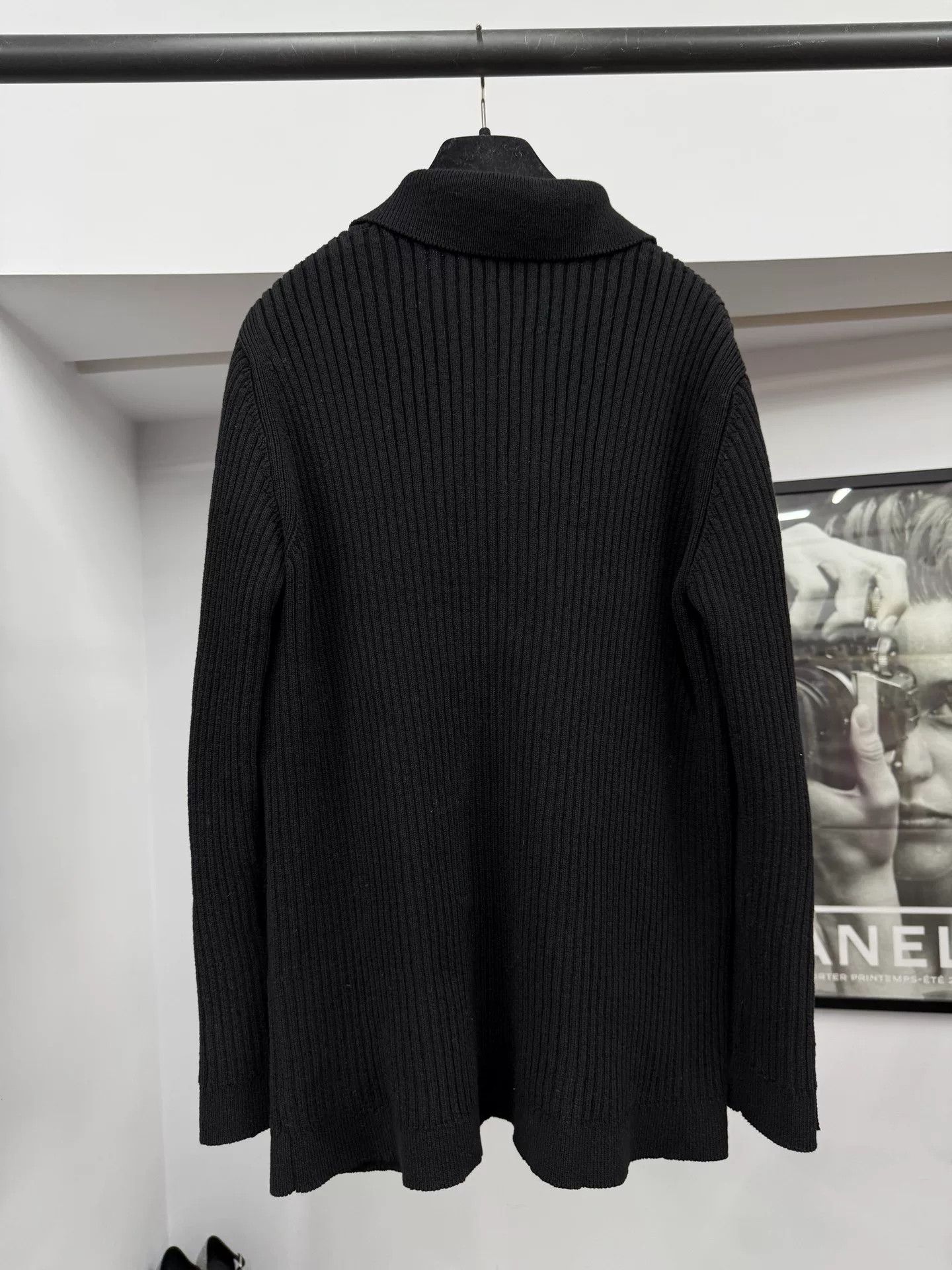 Chanel Chanel Black Gold Button Knit Cardigan Size US M / EU 48-50 / 2 - 2 Thumbnail