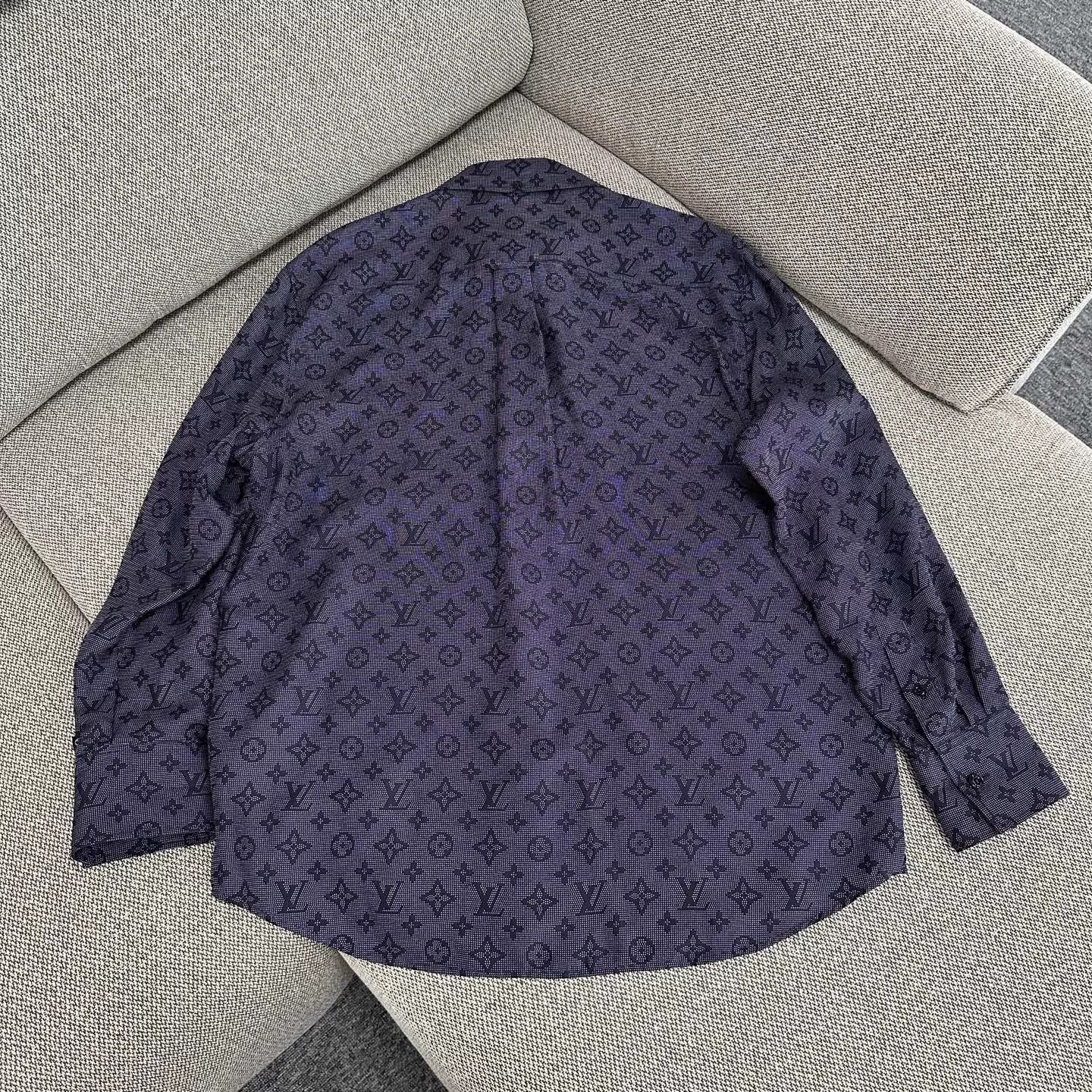 Louis Vuitton Louis Vuitton Purple Logo Silk Shirt SS23 Size US M / EU 48-50 / 2 - 2 Thumbnail