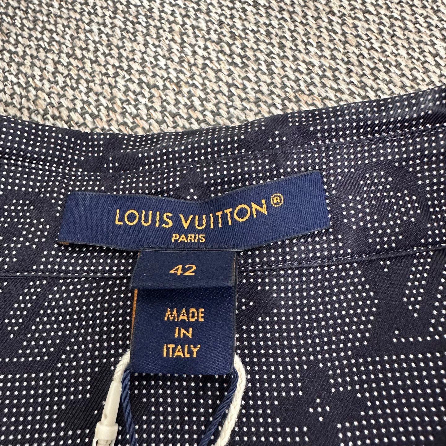 Louis Vuitton Louis Vuitton Purple Logo Silk Shirt SS23 Size US M / EU 48-50 / 2 - 3 Thumbnail