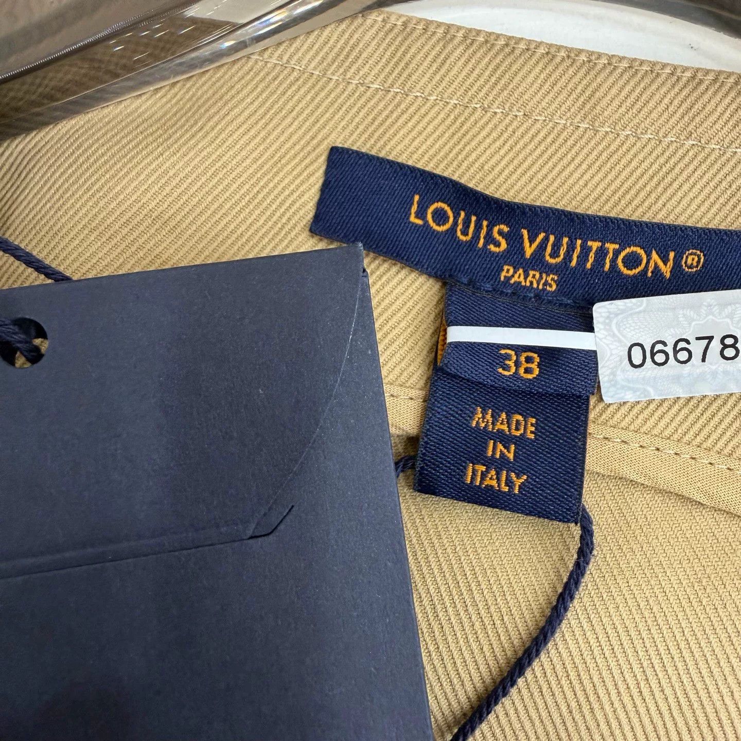Louis Vuitton Louis Vuitton Beige Sleeveless Vest Size US XS / EU 42 / 0 - 5 Thumbnail
