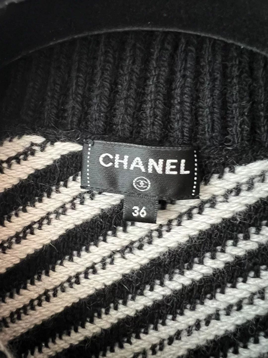 Chanel Chanel Black Striped Cashmere Sweater Size US S / EU 44-46 / 1 - 3 Thumbnail