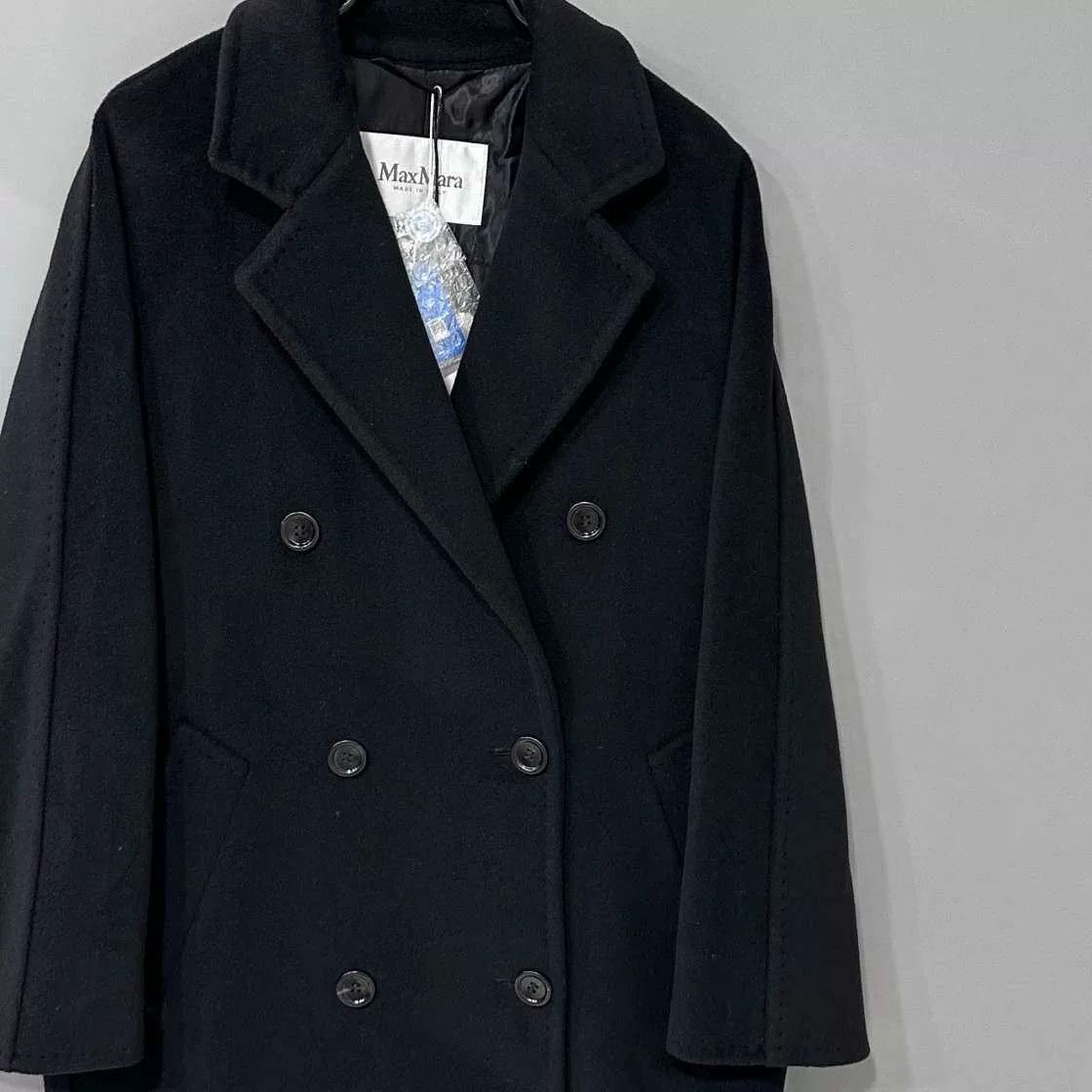 Max Mara black 101801 short coat by MaxMara Size US S / EU 44-46 / 1 - 2 Thumbnail