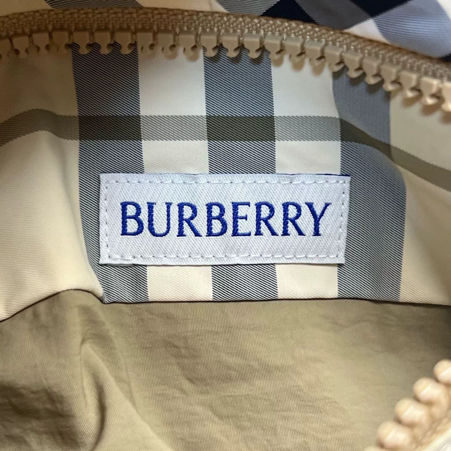 Burberry Burberry Check Reversible Zip Puffer Coat Size US XXL / EU 58 / 5 - 5 Thumbnail