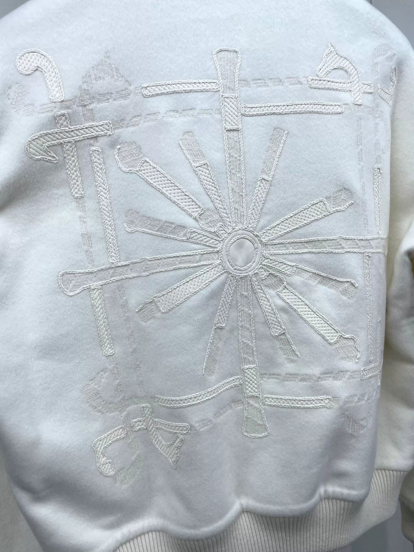 Hermes Hermes White Cashmere Zip Jacket Size US S / EU 44-46 / 1 - 3 Thumbnail