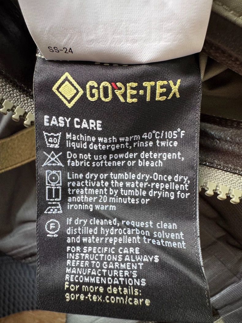 Acronym Acronym J123A-GT 3L Gore-Tex Jacket Size US XS / EU 42 / 0 - 7 Thumbnail