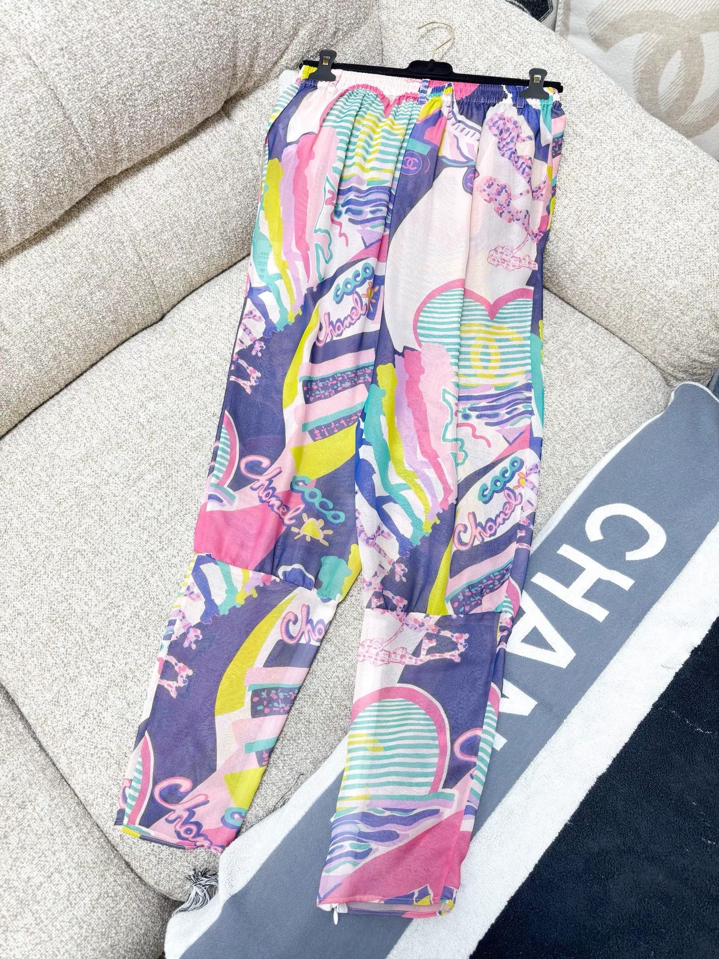 Chanel Chanel 24C Graffiti Silk Pants Size US 38 / EU 54 - 2 Thumbnail