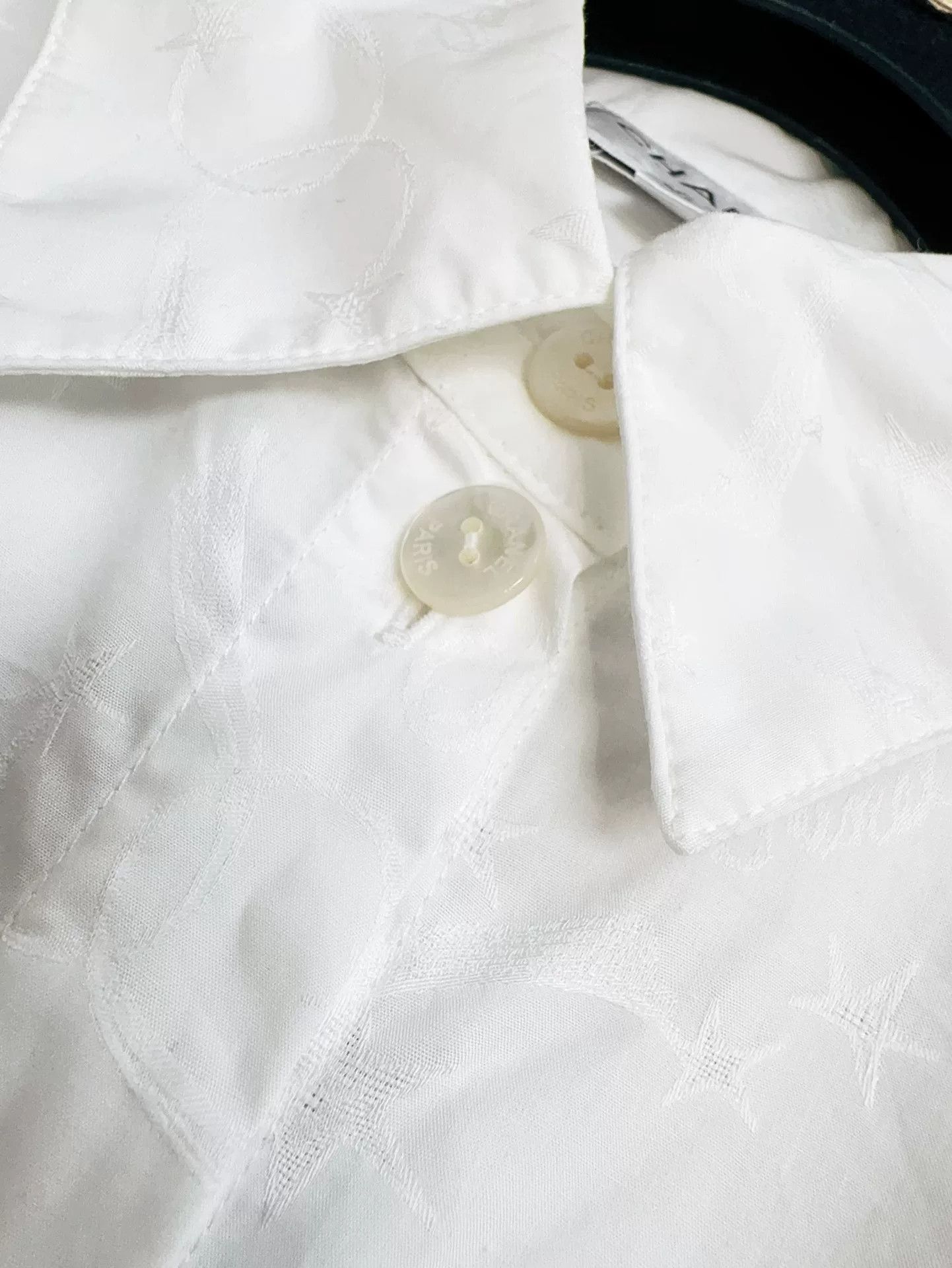 Chanel white long sleeve shirt with star logo Size US L / EU 52-54 / 3 - 6 Thumbnail