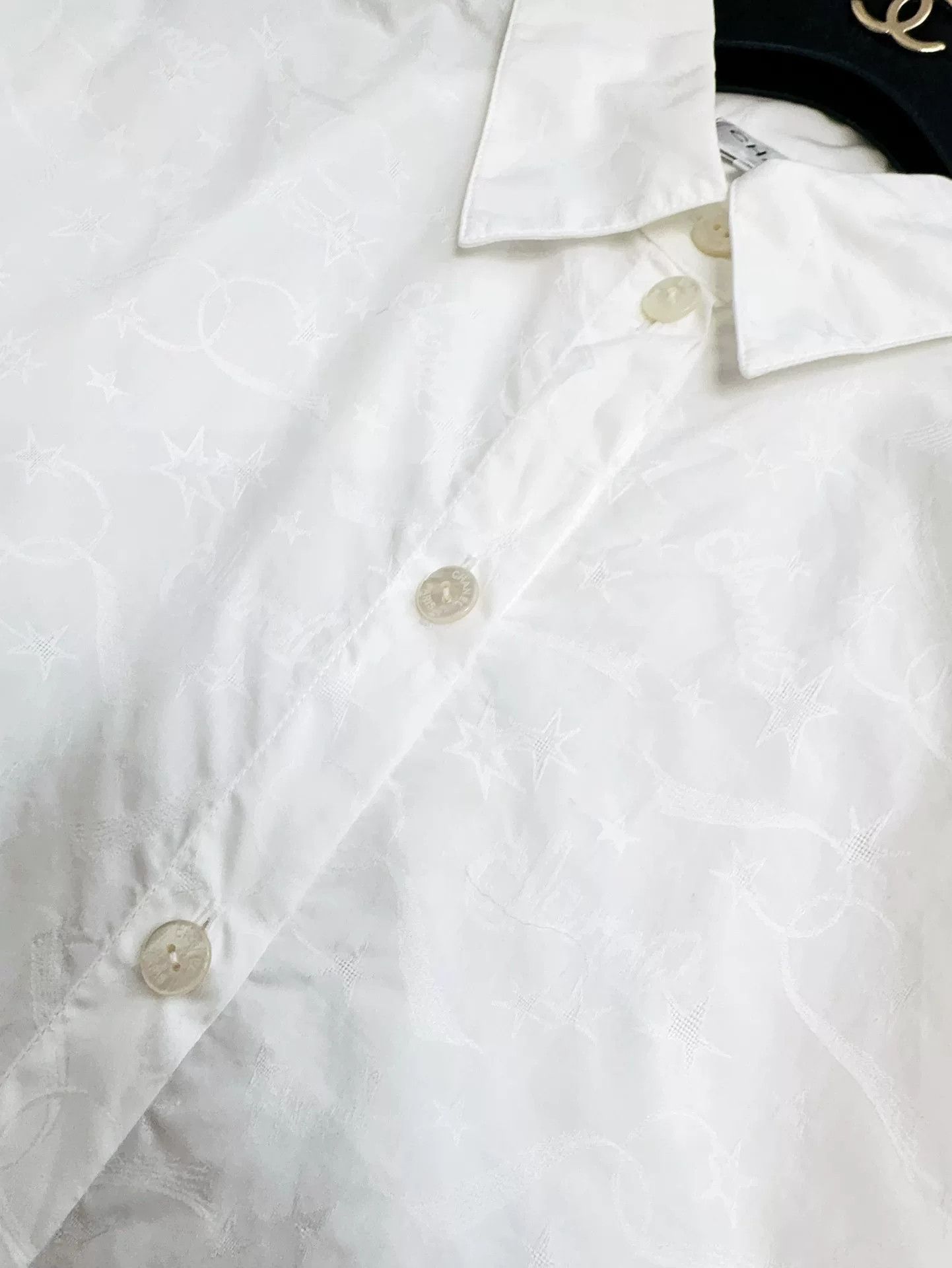 Chanel white long sleeve shirt with star logo Size US L / EU 52-54 / 3 - 5 Thumbnail