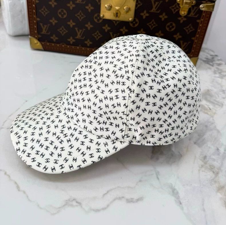 Chanel Chanel Coco Beach White CC Logo Baseball Cap Size ONE SIZE - 5 Thumbnail