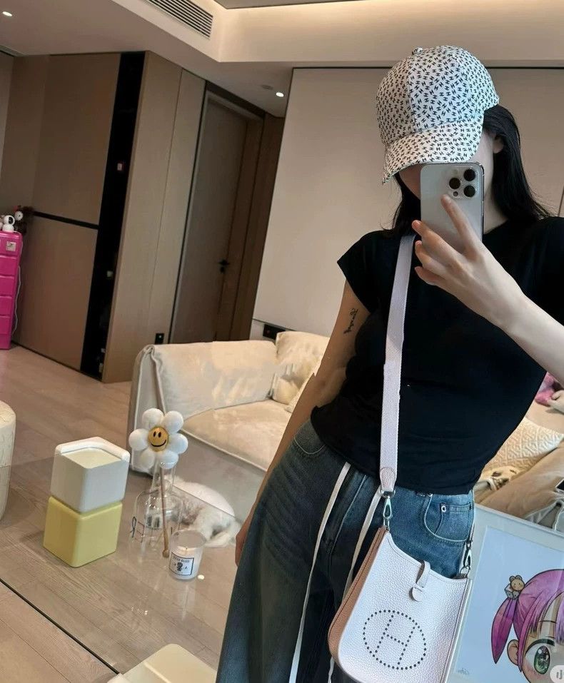 Chanel Chanel Coco Beach White CC Logo Baseball Cap Size ONE SIZE - 8 Thumbnail