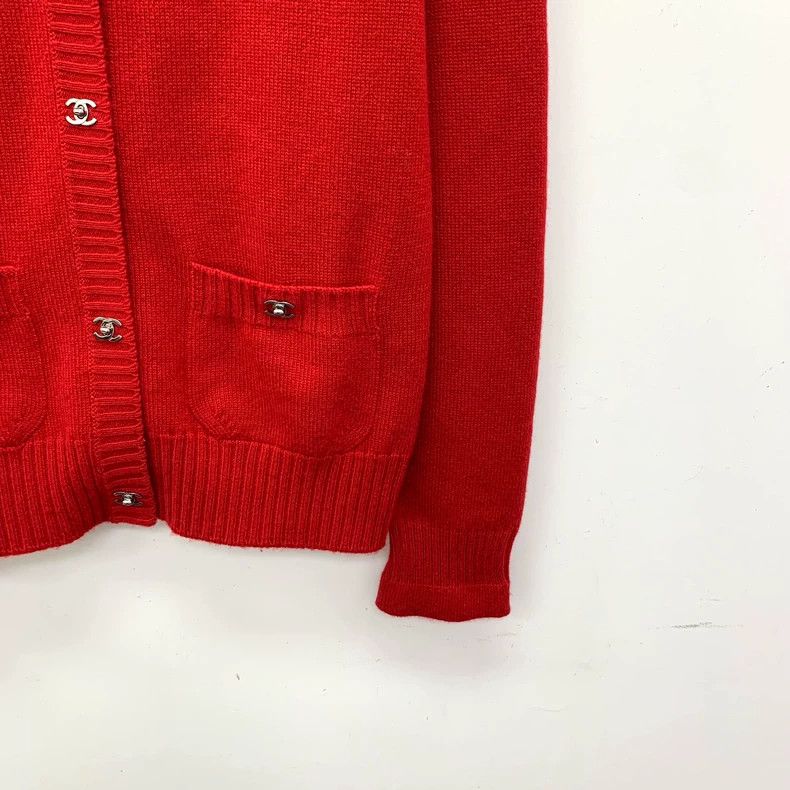 Chanel Chanel Red Cashmere Logo Cardigan Size US XS / EU 42 / 0 - 4 Thumbnail