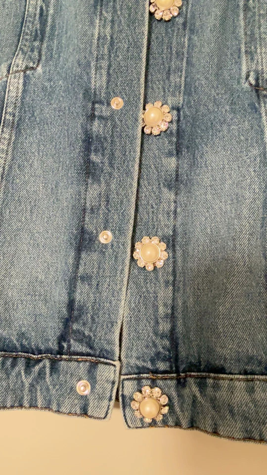 Miu Miu miu miu denim jacket with pearl details Size US M / EU 48-50 / 2 - 4 Thumbnail