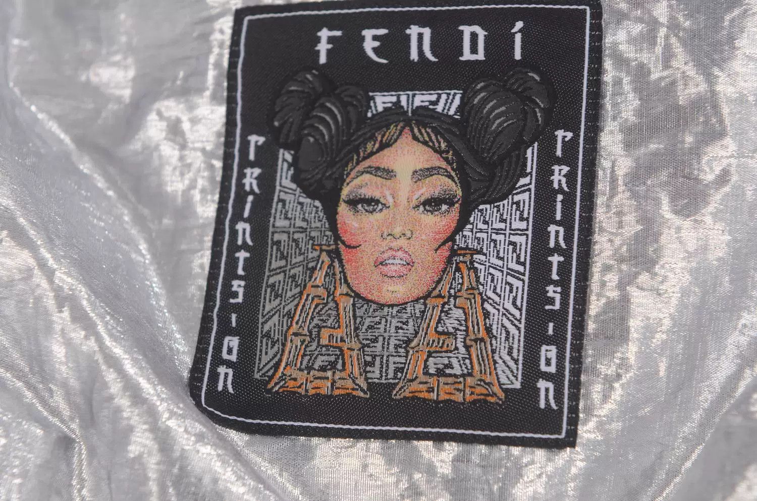 Fendi fendi silver down jacket with unique design Size US M / EU 48-50 / 2 - 7 Thumbnail