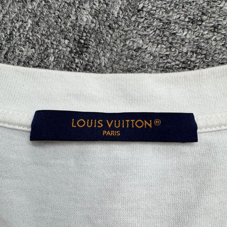 Louis Vuitton Louis Vuitton Denim Embroidered T-Shirt Size US L / EU 52-54 / 3 - 3 Thumbnail