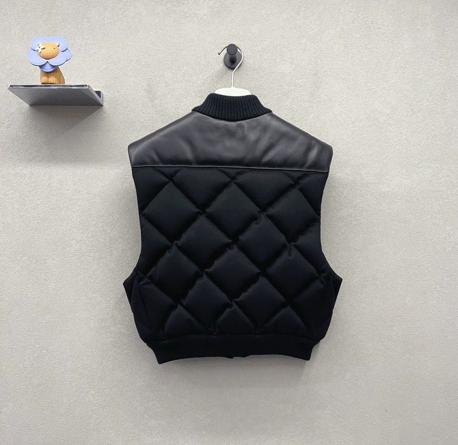Hermes Hermes Black Sleeveless Down Vest Size US XS / EU 42 / 0 - 3 Thumbnail