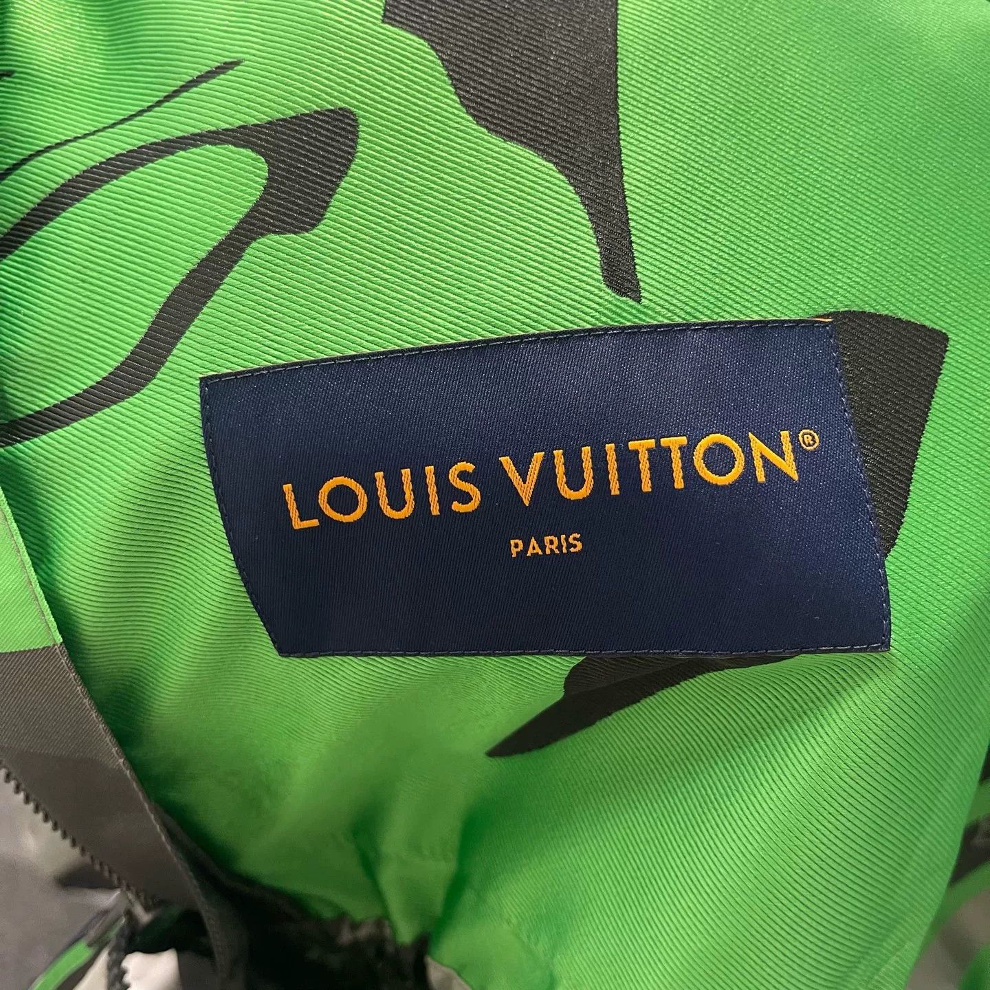 Louis Vuitton LV FW23 Gray Green Camo Windbreaker Size US XL / EU 56 / 4 - 3 Thumbnail