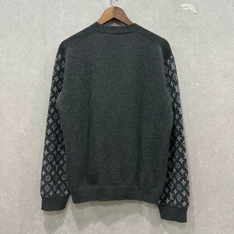 Louis Vuitton Louis Vuitton Gray Monogram Cardigan Size US M / EU 48-50 / 2 - 2 Thumbnail