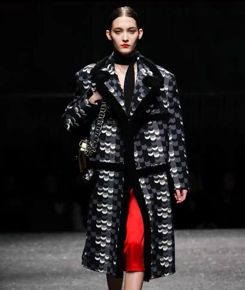 Prada Prada Wool Printed Double-Breasted Coat Size US S / EU 44-46 / 1 - 9 Thumbnail