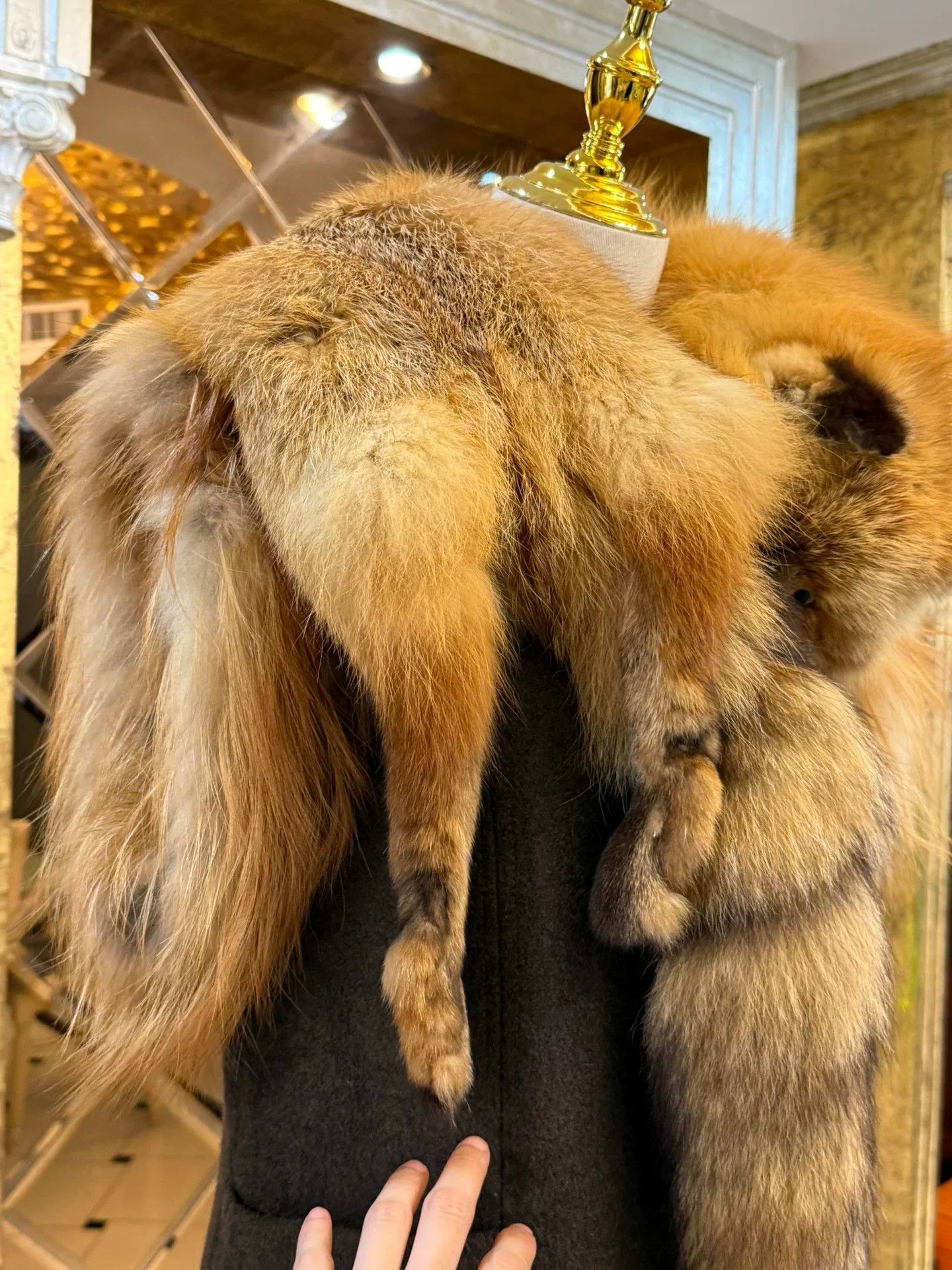 Fendi Fendi Fox Fur Wool Vest Size US M / EU 48-50 / 2 - 4 Thumbnail