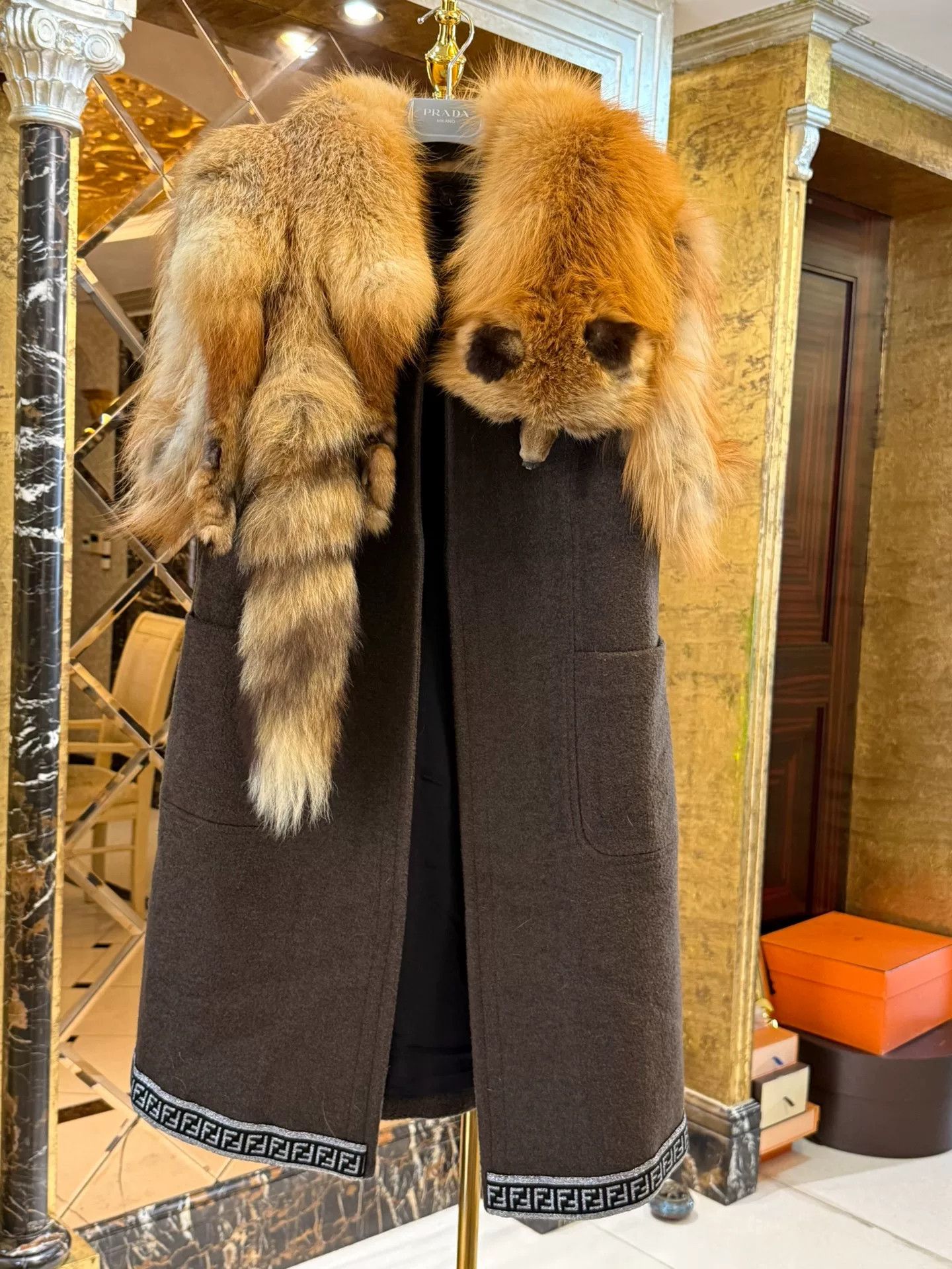 Fendi Fendi Fox Fur Wool Vest Size US M / EU 48-50 / 2 - 2 Thumbnail