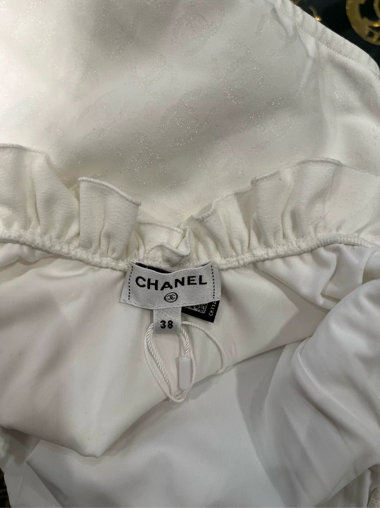 Chanel Chanel 23S White Ruffle Swimsuit Size US 38 / EU 54 - 3 Thumbnail