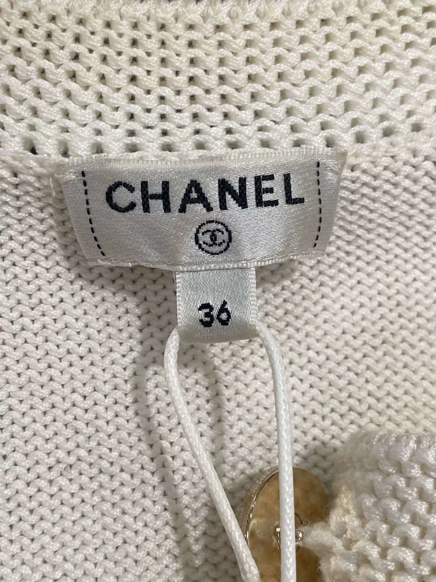 Chanel Chanel 21 Equestrian White Knit Cardigan Size US XS / EU 42 / 0 - 4 Thumbnail
