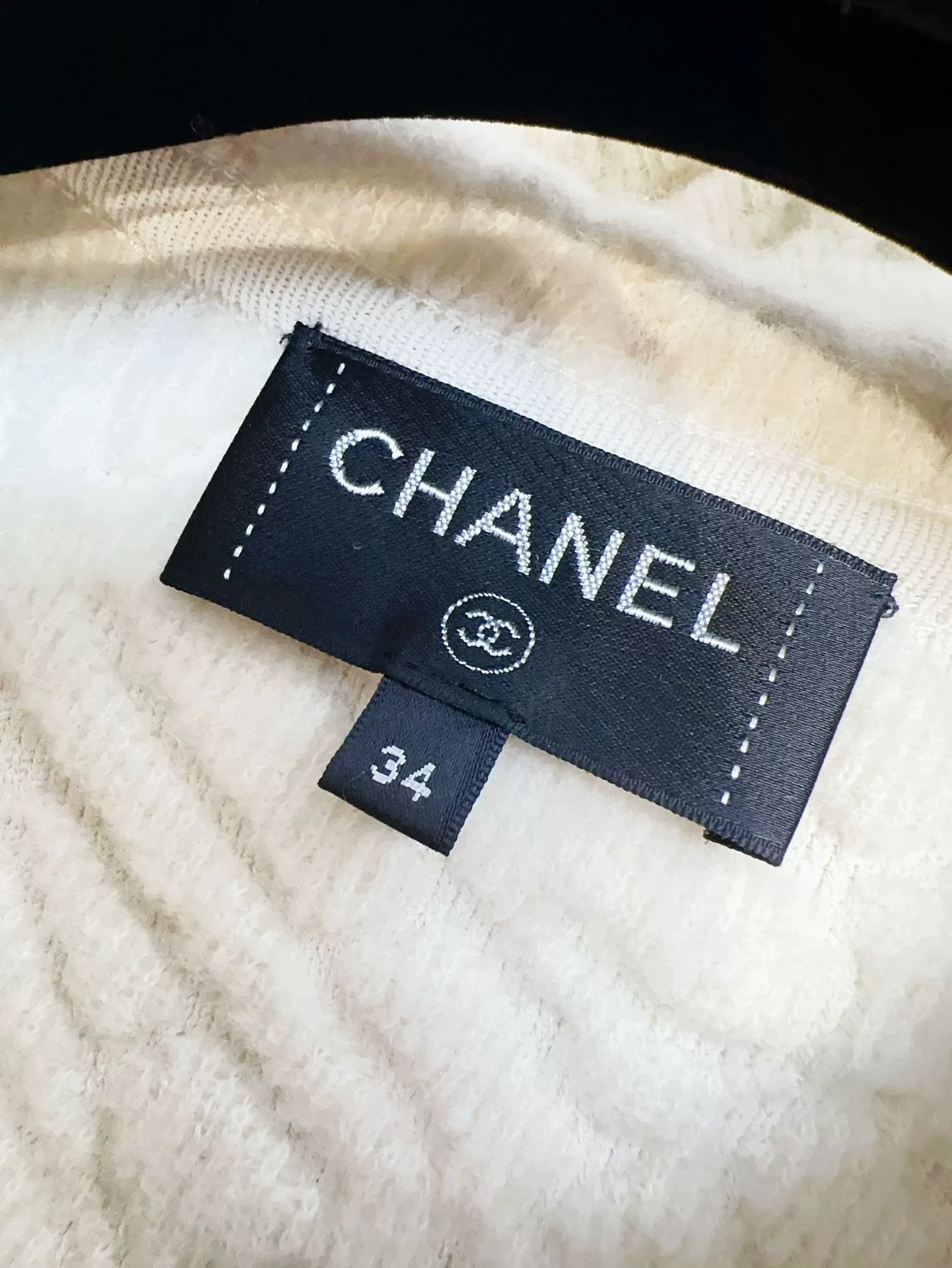 Chanel Chanel 21N Coco Neige Logo Jacket Size US M / EU 48-50 / 2 - 9 Thumbnail