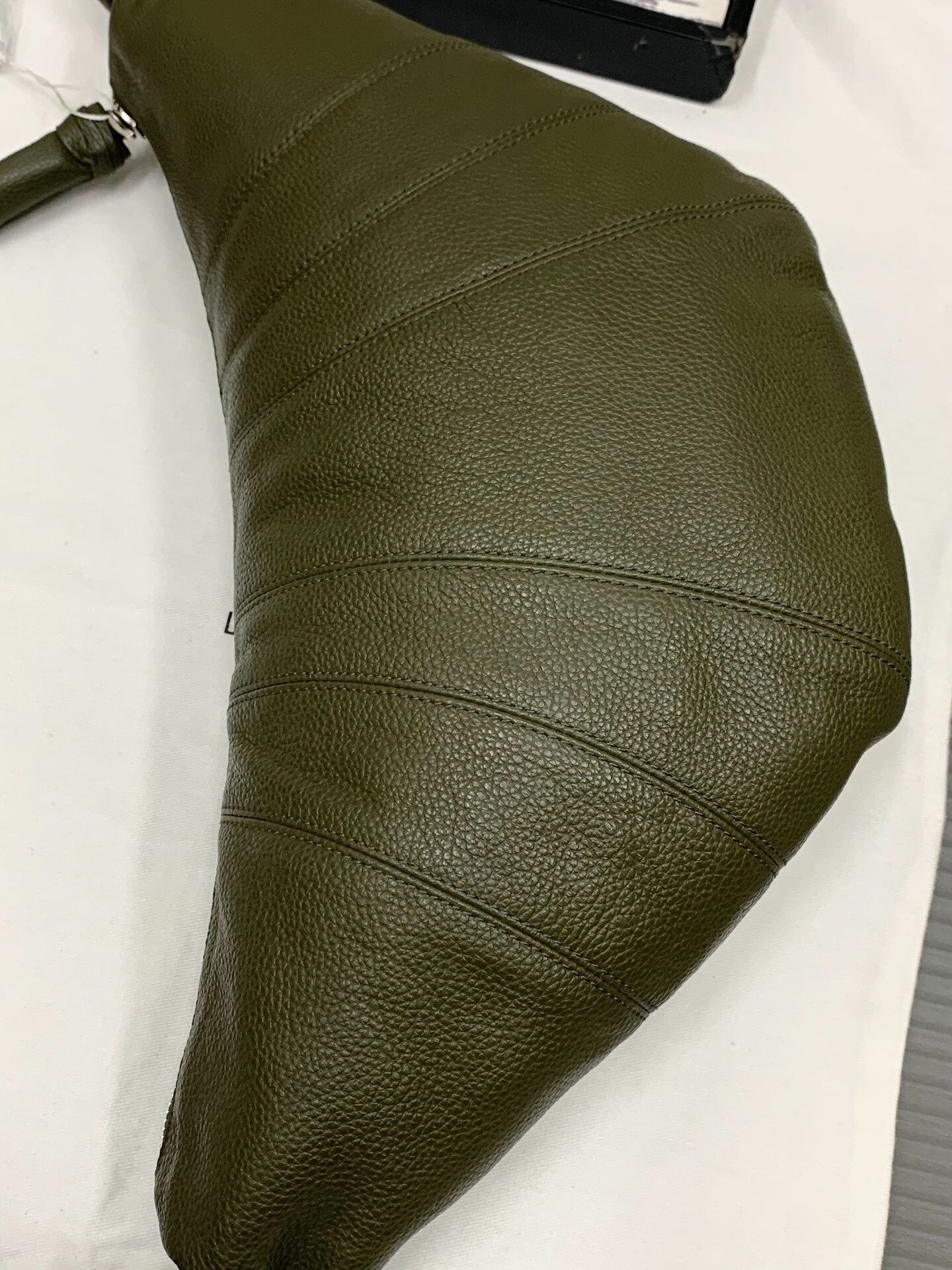 Lemaire Lemaire Green Leather Croissant Shoulder Bag Size ONE SIZE - 7 Thumbnail