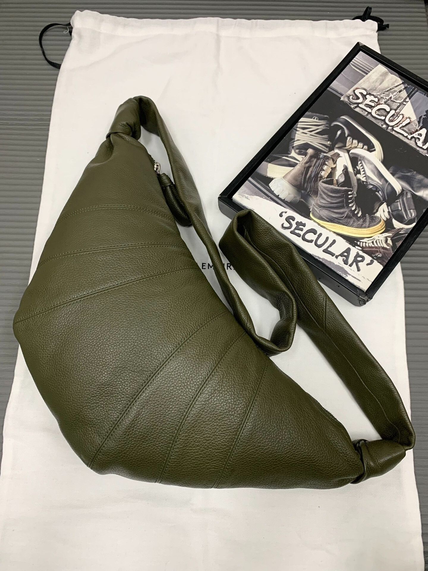 Lemaire Lemaire Green Leather Croissant Shoulder Bag Size ONE SIZE - 4 Thumbnail