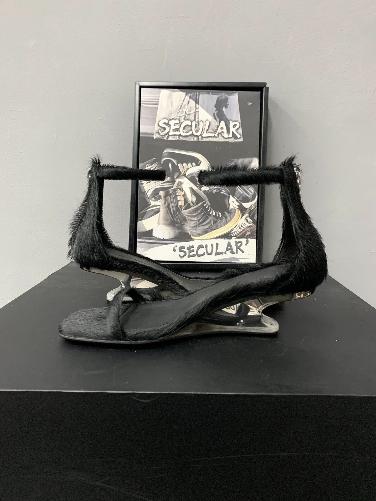 Rick Owens Rick Owens Black Fur High Heeled Sandals Size US 5 / IT 35 - 6 Thumbnail