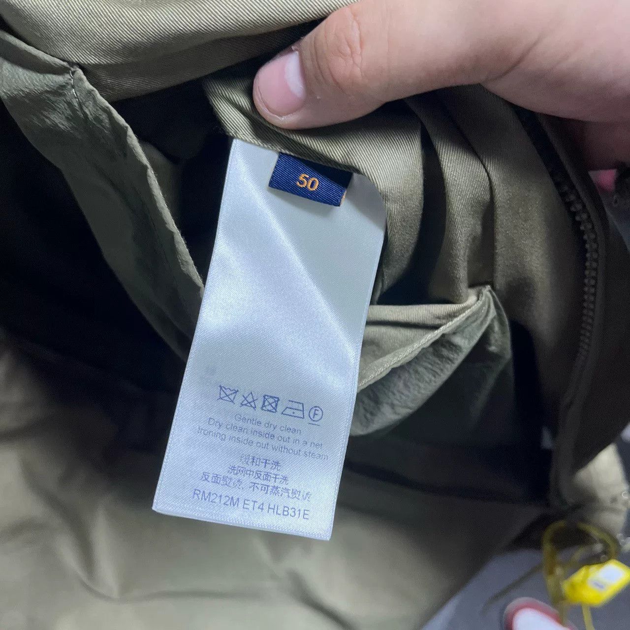 Louis Vuitton Louis Vuitton Removable Print Windbreaker L2206 Size US L / EU 52-54 / 3 - 4 Thumbnail