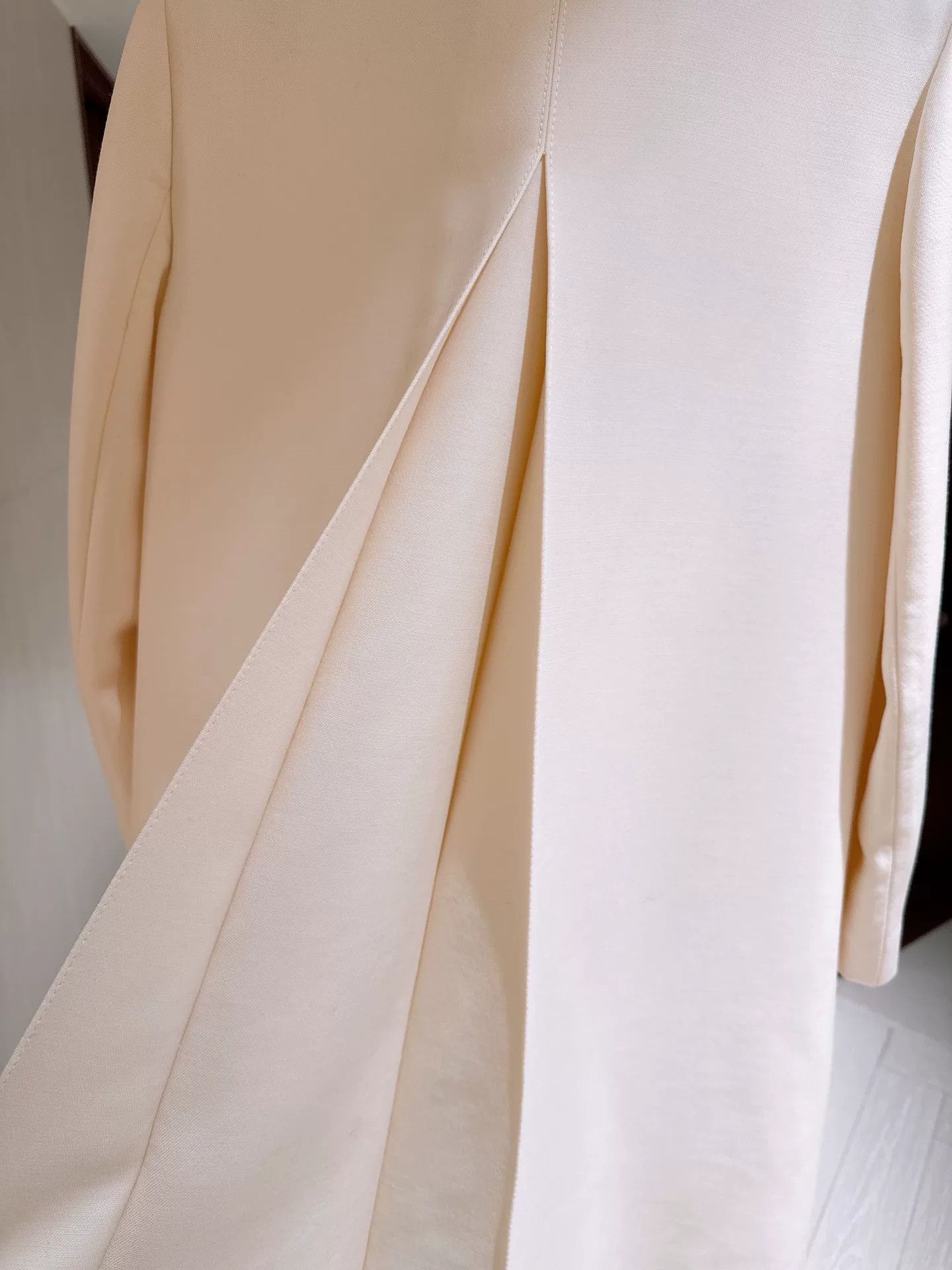 Valentino VALENTINO Ivory Wool Coat with Gems Size US L / EU 52-54 / 3 - 4 Thumbnail