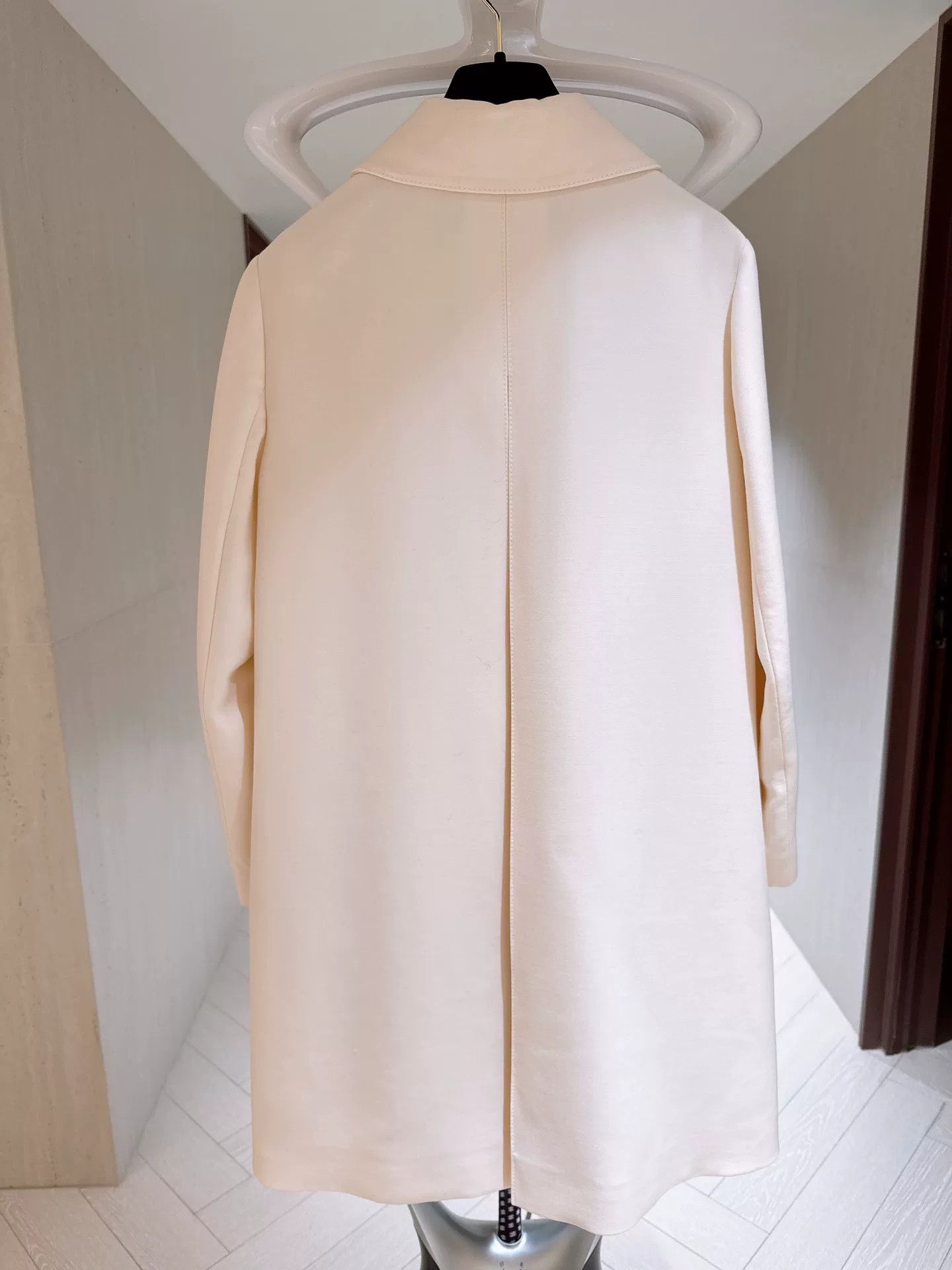 Valentino VALENTINO Ivory Wool Coat with Gems Size US L / EU 52-54 / 3 - 7 Thumbnail