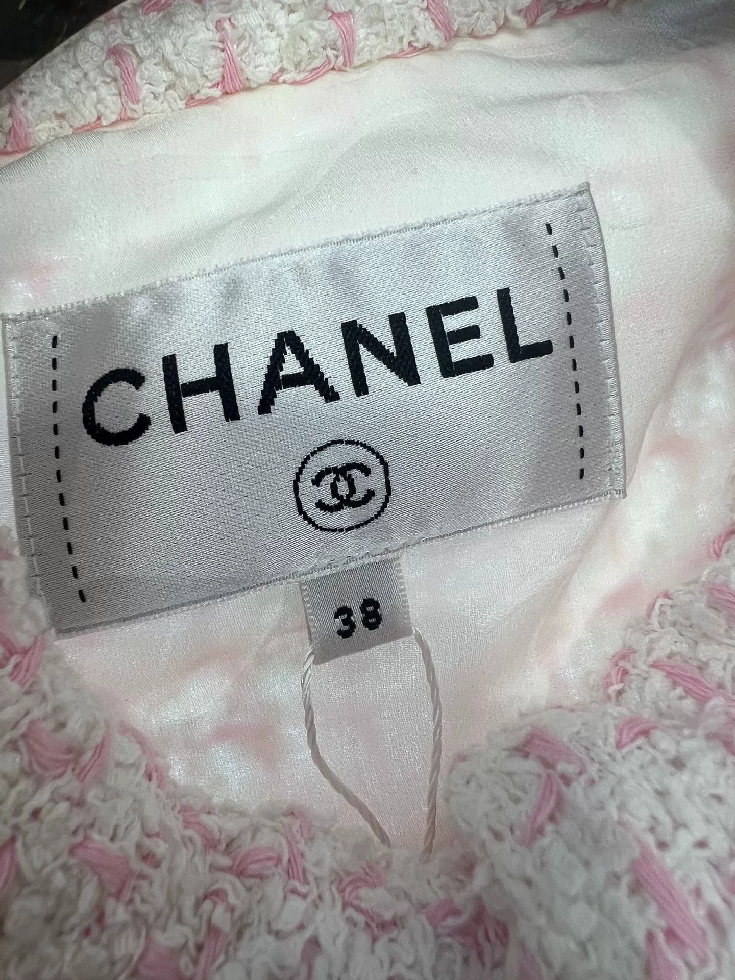 Chanel Chanel Pink Tweed Coat with Belt Size US S / EU 44-46 / 1 - 3 Thumbnail