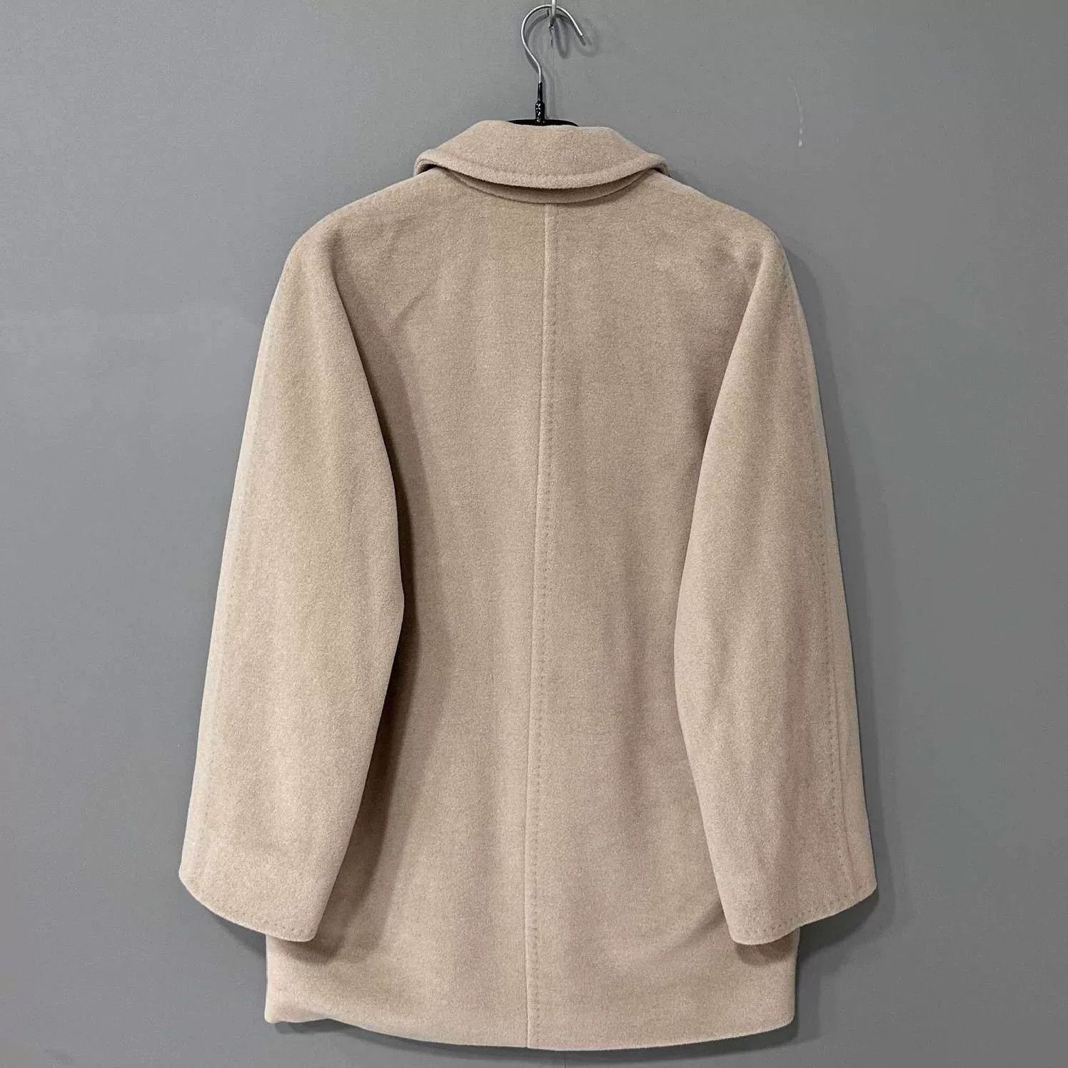 Max Mara beige short coat 101801 by MaxMara Size US S / EU 44-46 / 1 - 3 Thumbnail