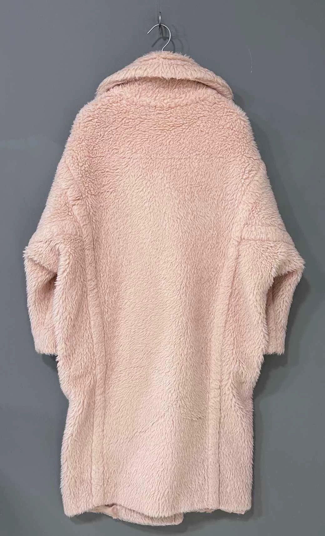 Max Mara pink teddy coat by MaxMara Size US XS / EU 42 / 0 - 3 Thumbnail