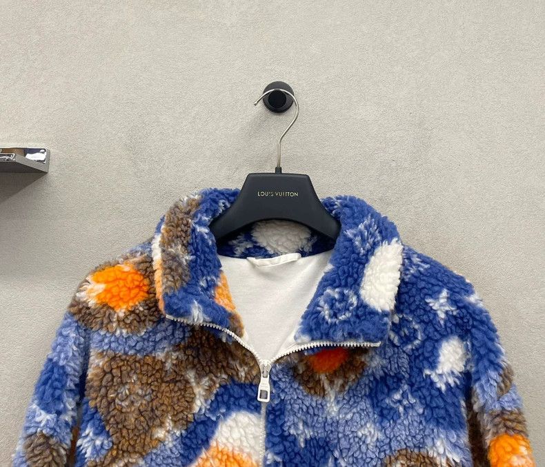 Louis Vuitton Louis Vuitton Multicolor Logo Lamb Coat Size US L / EU 52-54 / 3 - 4 Thumbnail