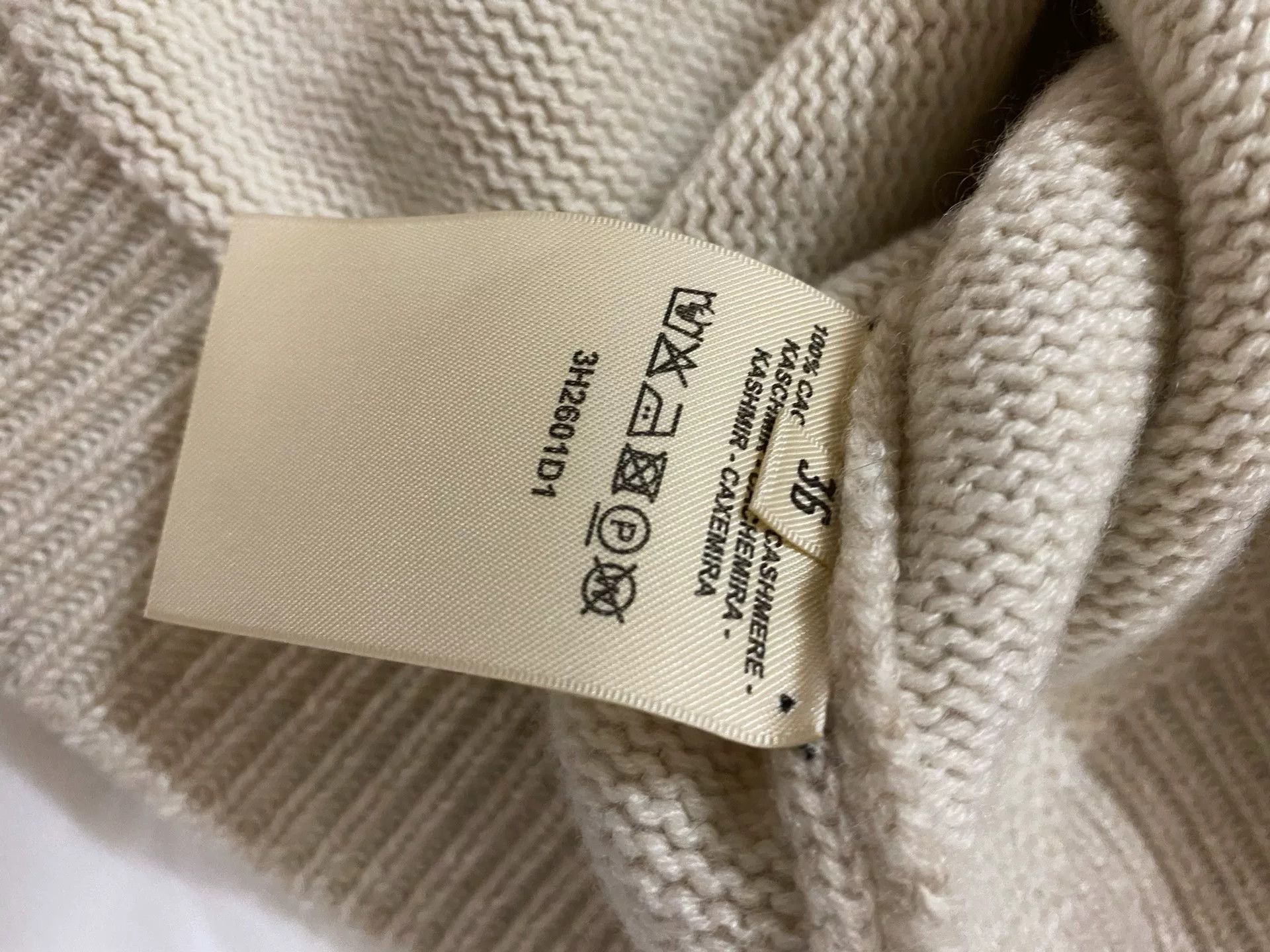 Hermes Hermes Women's Beige Cashmere Sweater Size US XS / EU 42 / 0 - 5 Thumbnail
