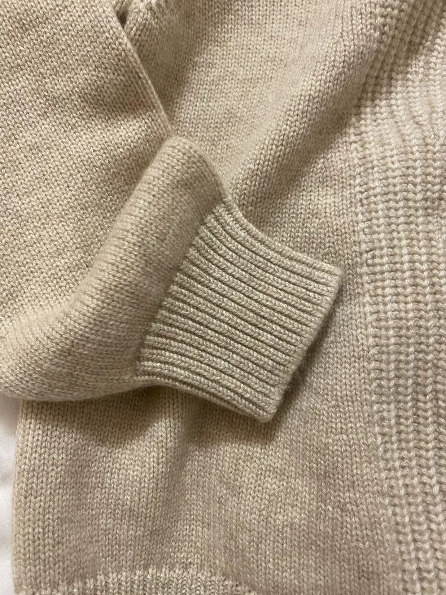 Hermes Hermes Women's Beige Cashmere Sweater Size US XS / EU 42 / 0 - 7 Thumbnail