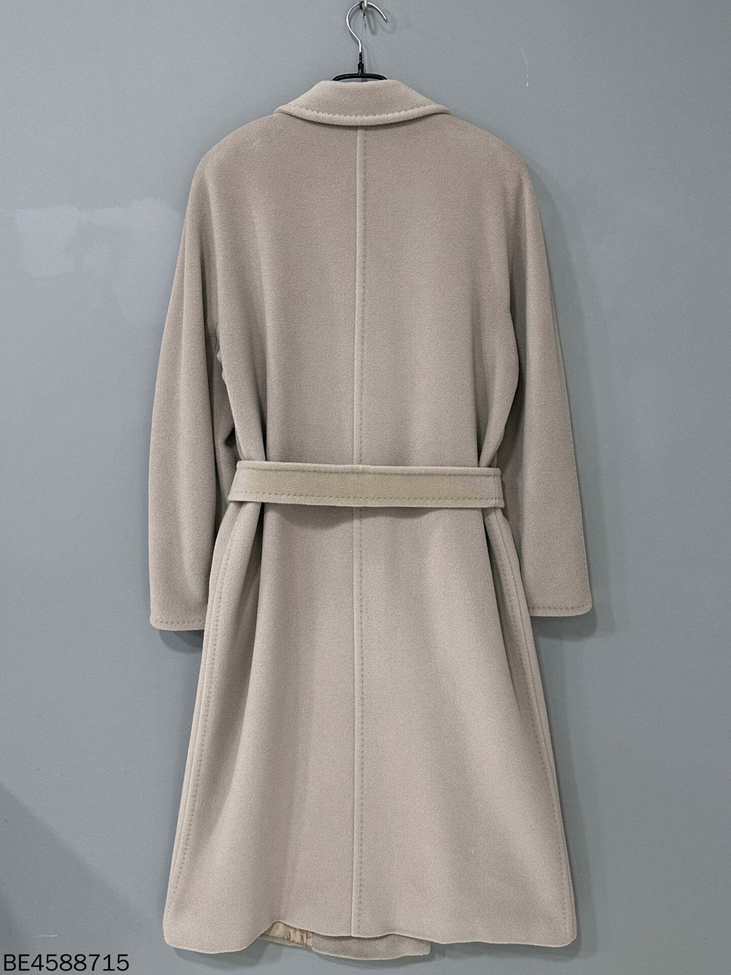 Max Mara beige double-breasted MaxMara coat Size US S / EU 44-46 / 1 - 3 Thumbnail