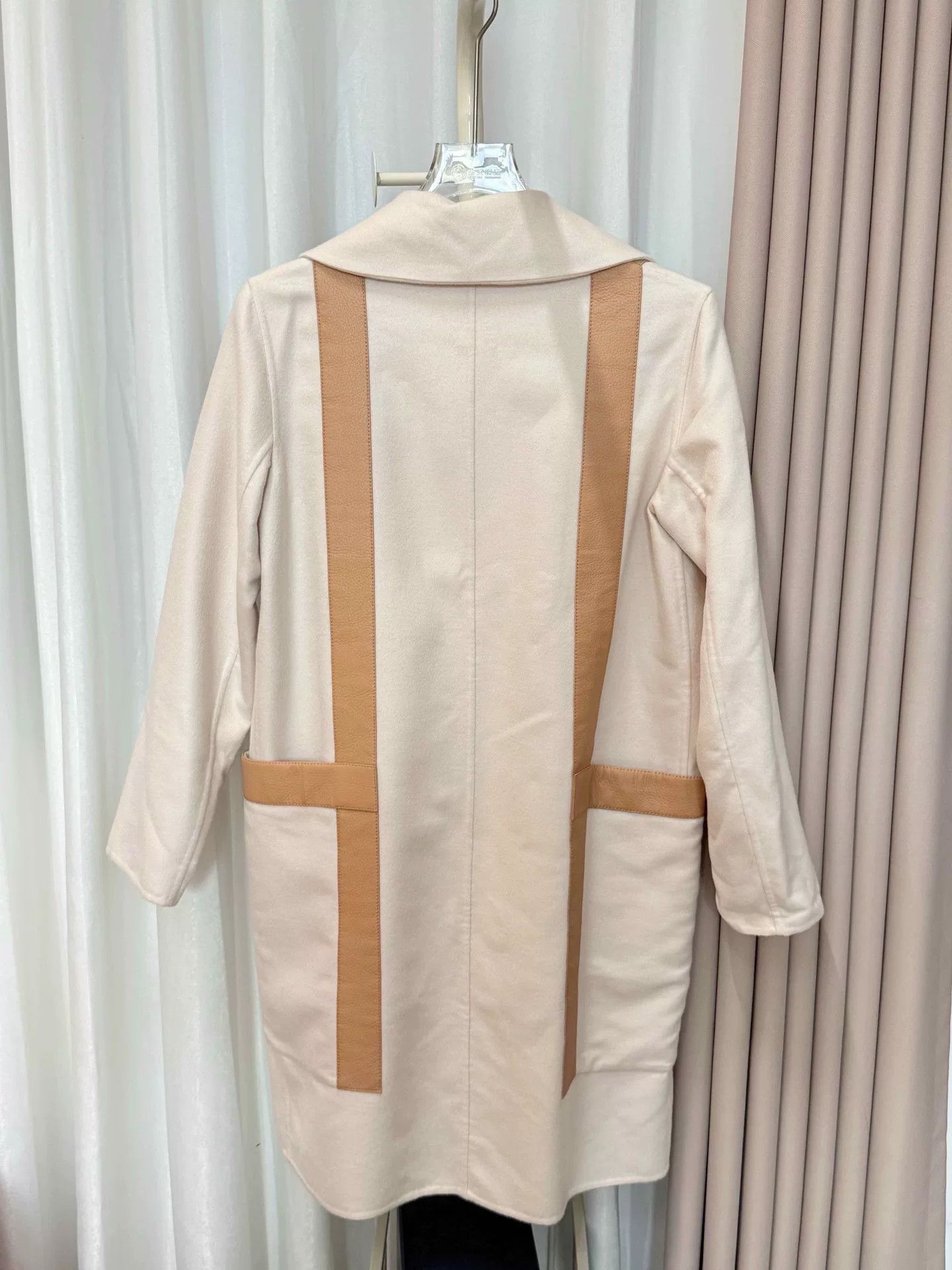Hermes hermes striped beige and white cashmere coat Size US S / EU 44-46 / 1 - 2 Thumbnail