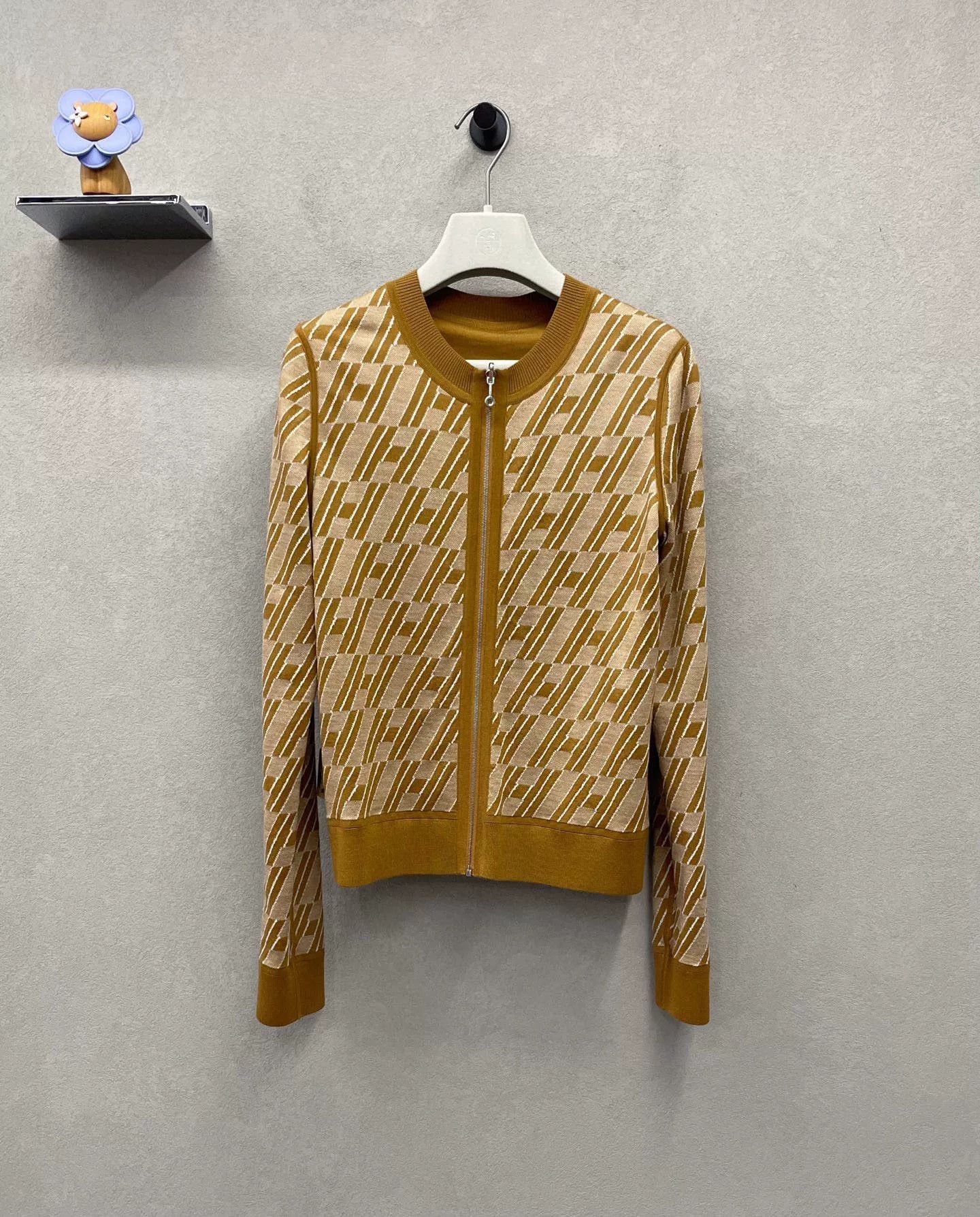 Hermes Hermes Caramel Zip-Up Cardigan Size US S / EU 44-46 / 1 - 3 Thumbnail