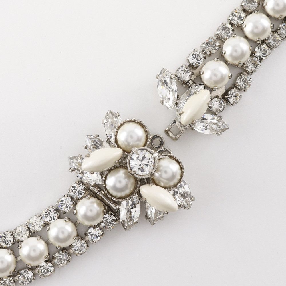 Miu Miu Miu Miu Miu Miu Rhinestone Faux Pearl Necklace Metal Necklace DUTY FREE for USA Size ONE SIZE - 5 Thumbnail