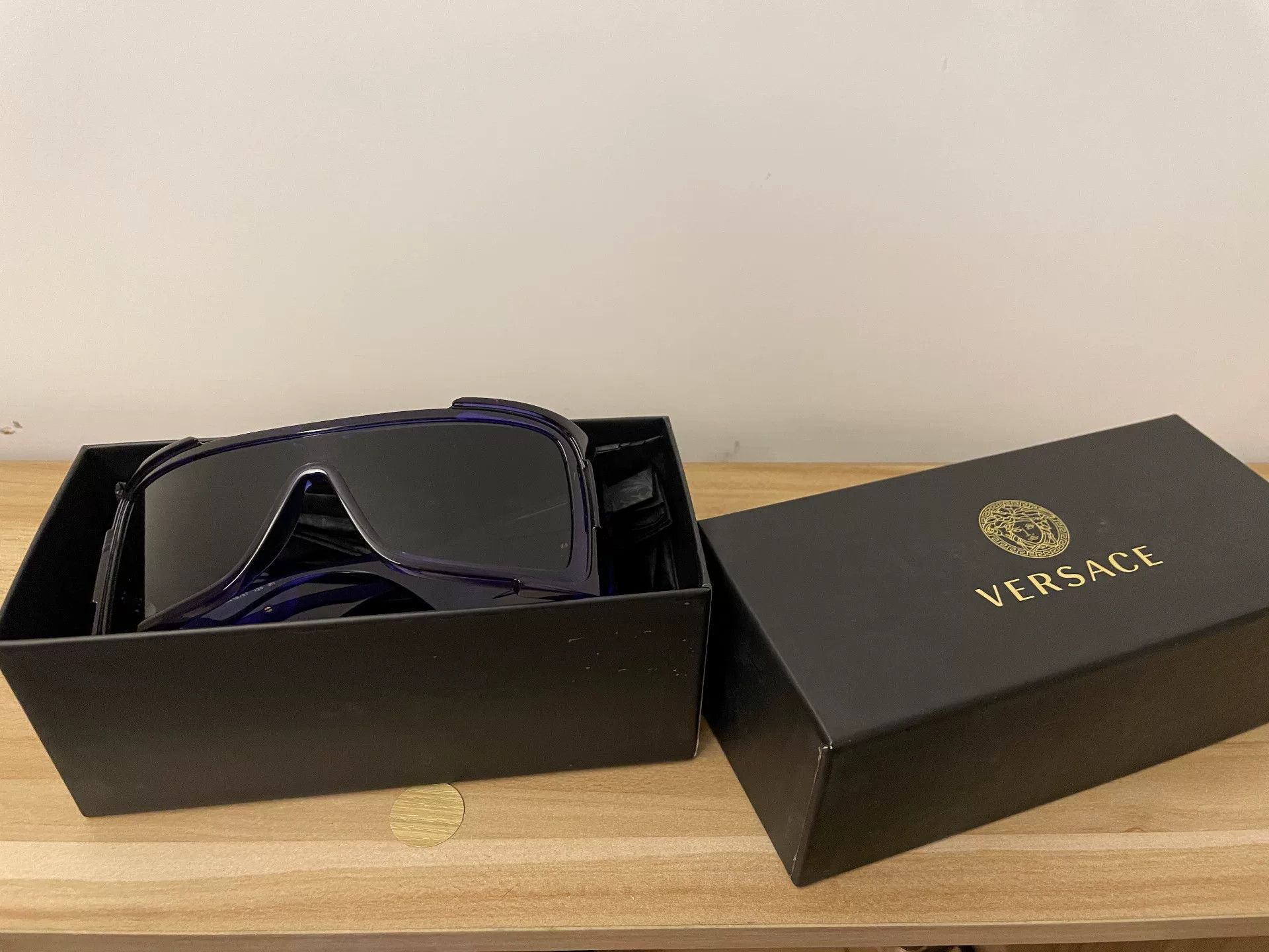 Versace versace shield shape sunglasses with medusa logo Size ONE SIZE - 7 Thumbnail