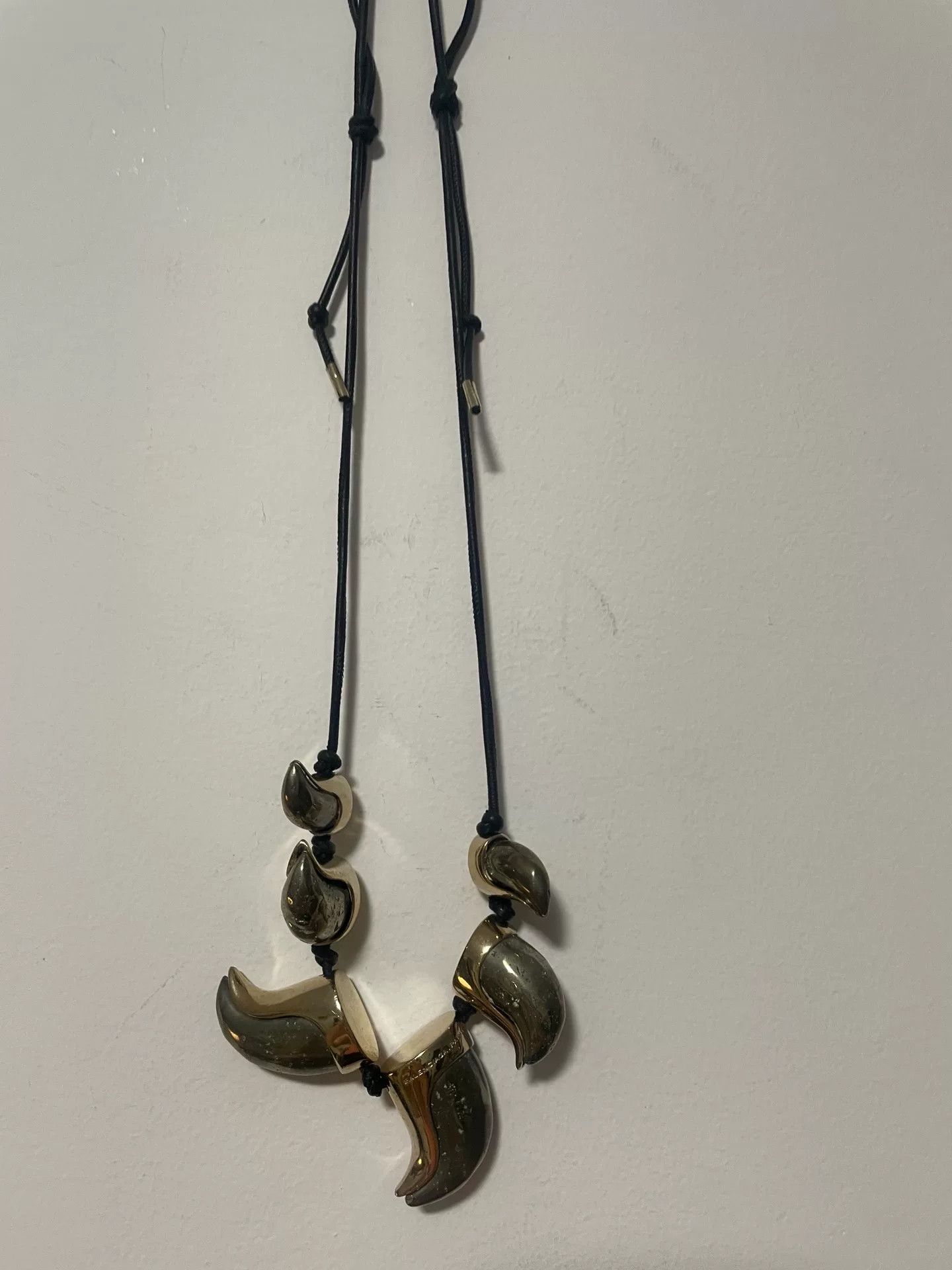 Balenciaga vintage balenciaga tribal tooth necklace Size ONE SIZE - 6 Thumbnail
